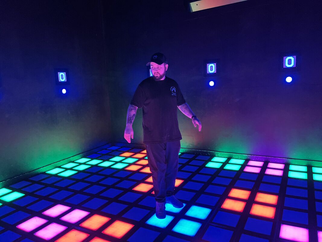 Activate gallery image 3