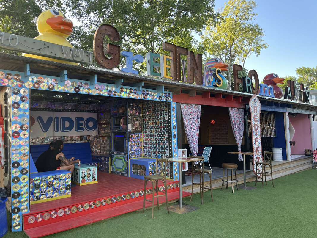 Sign Bar gallery image 6